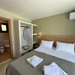 Villa Calmia Fine Living