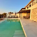 Calmia Fine Living * Tsoukaládhes