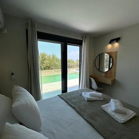Calmia Fine Living فيلة *