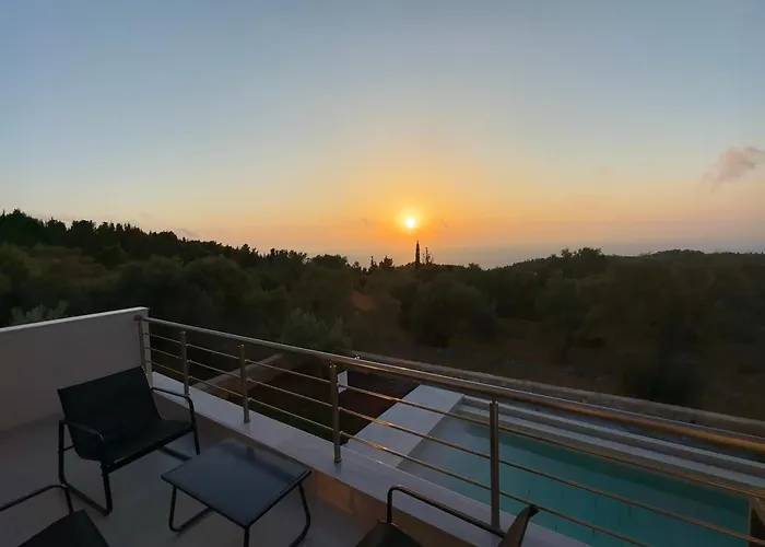 Calmia Fine Living Villa *