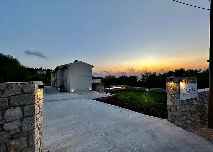 Calmia Fine Living Villa
