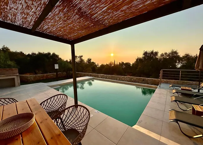 Calmia Fine Living Villa *